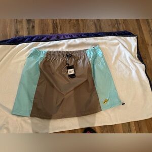 NWTS Nike skirt size 2x